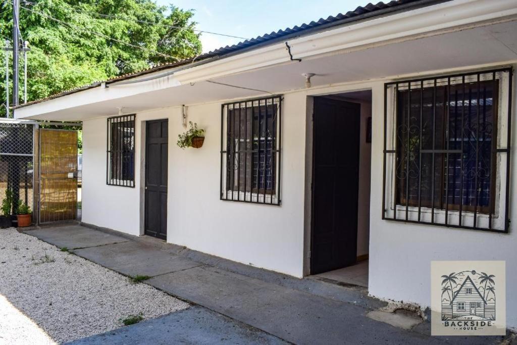 The Backside House Hostel Tamarindo Exterior photo
